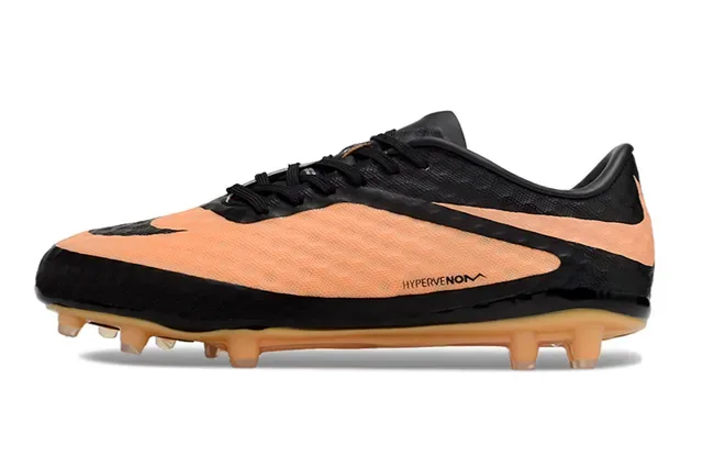 Nike أحذية كرة القدم أسود برتقالي منخفض القطعة علوية صناعية نسيج خلايا النحل أمامية أرضية صلبة 7