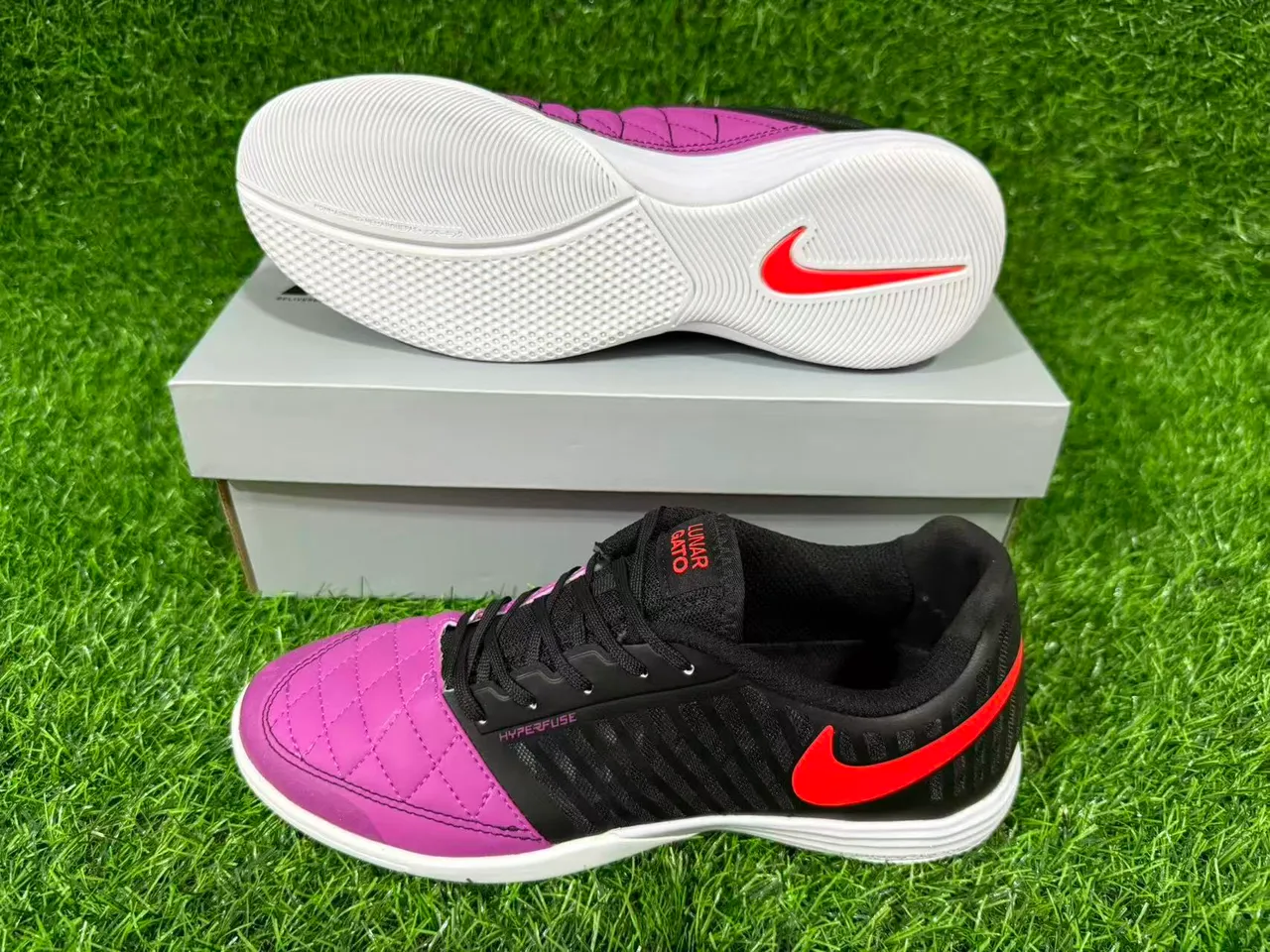 Nike أسود بنفسجي شبكة مدمجة علوية مطواة مصنوع اصطناعي غطاء أصابع أحذية كرة القدم داخلية 15