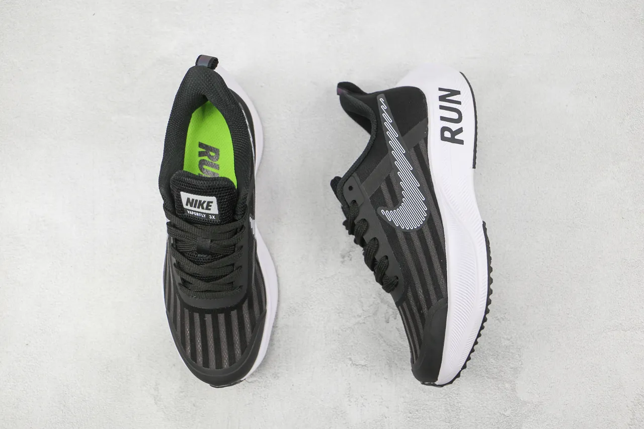 Nike Black White Striped Mesh Upper Line-Art Swoosh Running Shoes 8