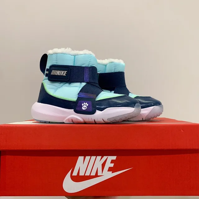 Nike Marrom Preto Isolado Alto Gola com Forro de Pele Botas de Neve 16