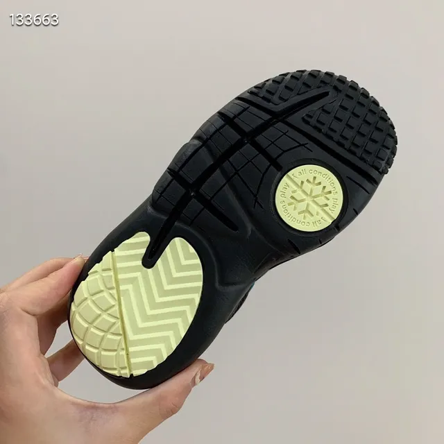 Nike Marrom Preto Isolado Alto Gola com Forro de Pele Botas de Neve 20