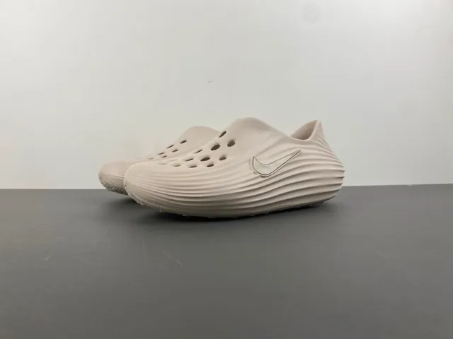 Nike Clog Beige Silver Ribbed Sculpted Sole Perforated Upper Clog 7
