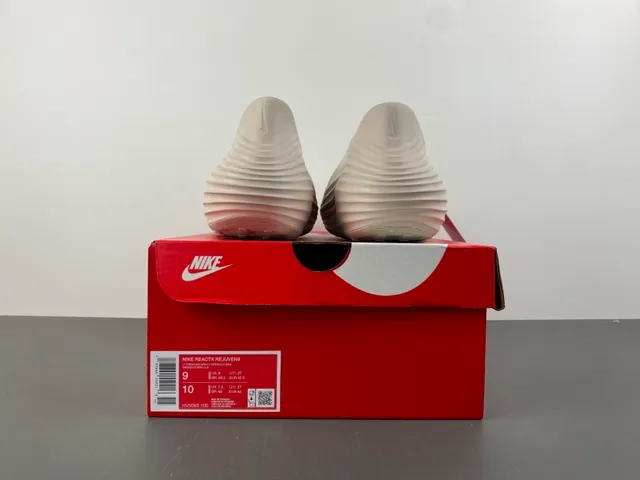 Nike Clog Beige Silver Ribbed Sculpted Sole Perforated Upper Clog 14