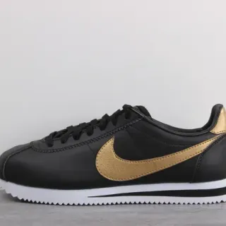 Nike Cortez أسود وذهبي حذاء رياضي لايف ستايل