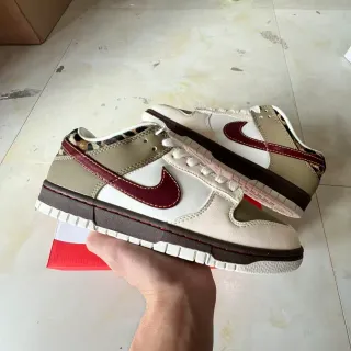 Nike Dunk Low حذاء رياضي أسلوب حياة بيج مارون مطبوعة الفهد