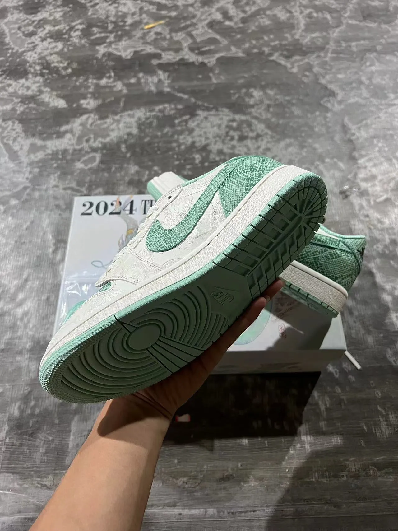 Nike Dunk Low Mint Green Snake Texture Lifestyle Sneakers 6