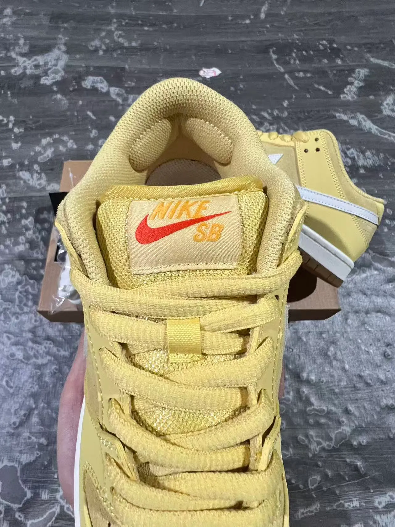 Nike Dunk Low हल्का पीला सफेद गम स्केटबोर्ड जूते 4