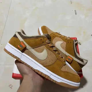نيك Dunk Low جلد بني ناعم Swoosh كريم أحذية أسلوب حياة