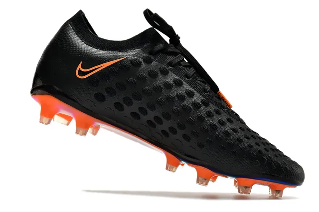 Nike Flyknit Ultra أسود نعل قزحي Firm-Ground أحذية كرة القدم 24