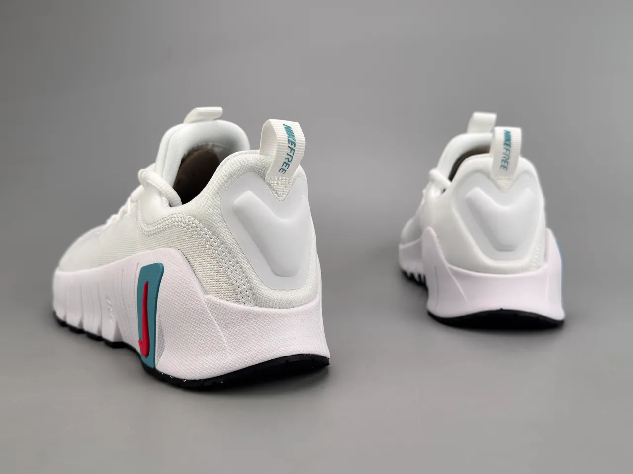 Nike Free RN White Red Knit Upper Segmented Flex Groove Sole Running Shoes 4
