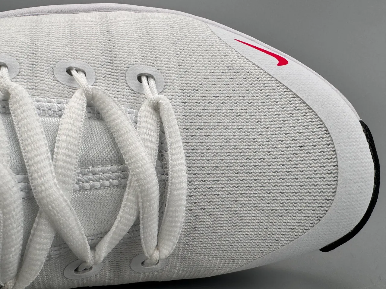 Nike Free RN White Red Knit Upper Segmented Flex Groove Sole Running Shoes 6