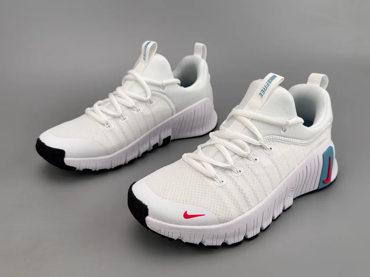 Nike Free RN White Red Knit Upper Segmented Flex Groove Sole Running Shoes 9