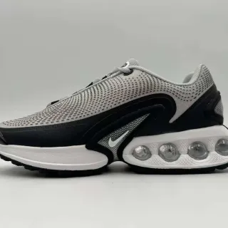 Nike Gray Black Perforated Mesh Upper Sculpted Synthetic Cage Chunky Sneakers