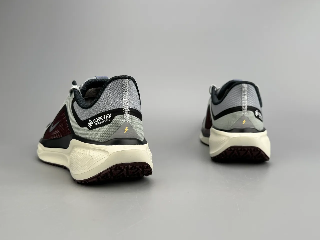 Nike Gray Burgundy Engineered Mesh Upper Asymmetric Black Cage Overlay Running Shoes 8