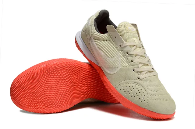 Nike ধূসর গোলাপী Low-Top Silhouette জাল এবং স্যুড উপরের অভ্যন্তরীণ সকার জুতো 4