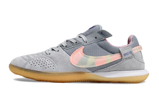 Nike ধূসর গোলাপী Low-Top Silhouette জাল এবং স্যুড উপরের অভ্যন্তরীণ সকার জুতো 14