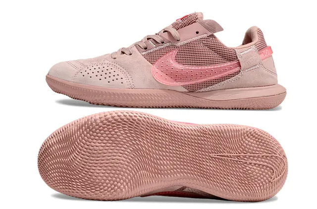Nike ধূসর গোলাপী Low-Top Silhouette জাল এবং স্যুড উপরের অভ্যন্তরীণ সকার জুতো 20