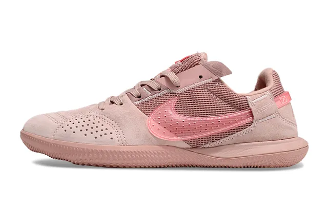 Nike ধূসর গোলাপী Low-Top Silhouette জাল এবং স্যুড উপরের অভ্যন্তরীণ সকার জুতো 21