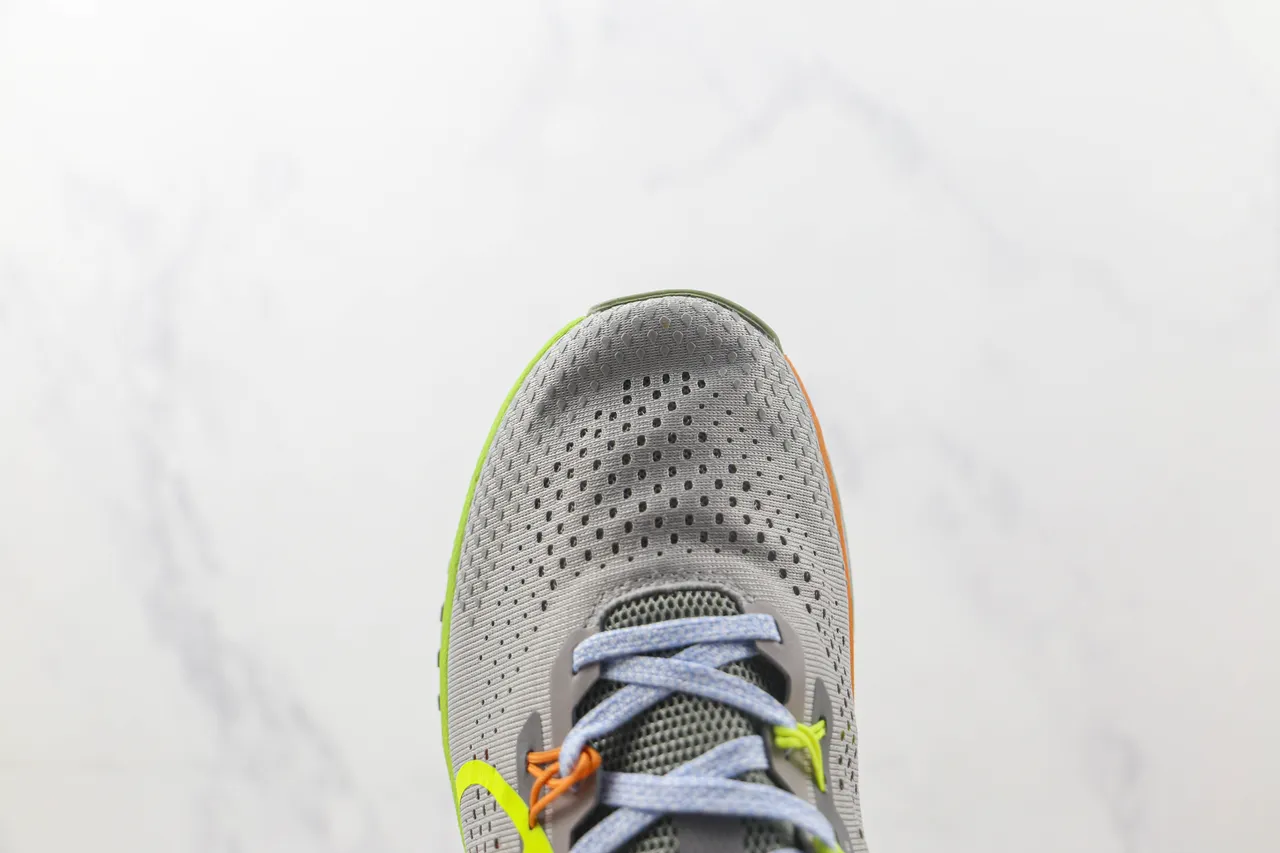 Nike গ্রে ইয়েলো ইঞ্জিনিয়ার্ড মেশ আপার নিওন সোশ অ্যাকসেন্ট রানিং শিউজ 6
