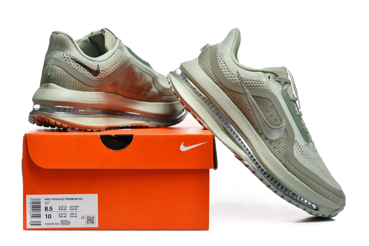 Nike Chaussures de course vert argent upper en maille ingenierée full length air zoom unit 8