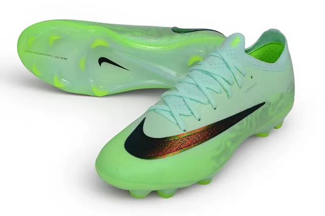 Nike हरी पारदर्शी लो-कट किनिट अपर इरिडिसेंट स्वोश स्ट्राइप फर्म-ग्राउंड सॉकर जूते 3