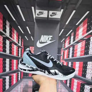 Nike Kobe 篮球鞋 黑色 灰色 白色 篮球鞋