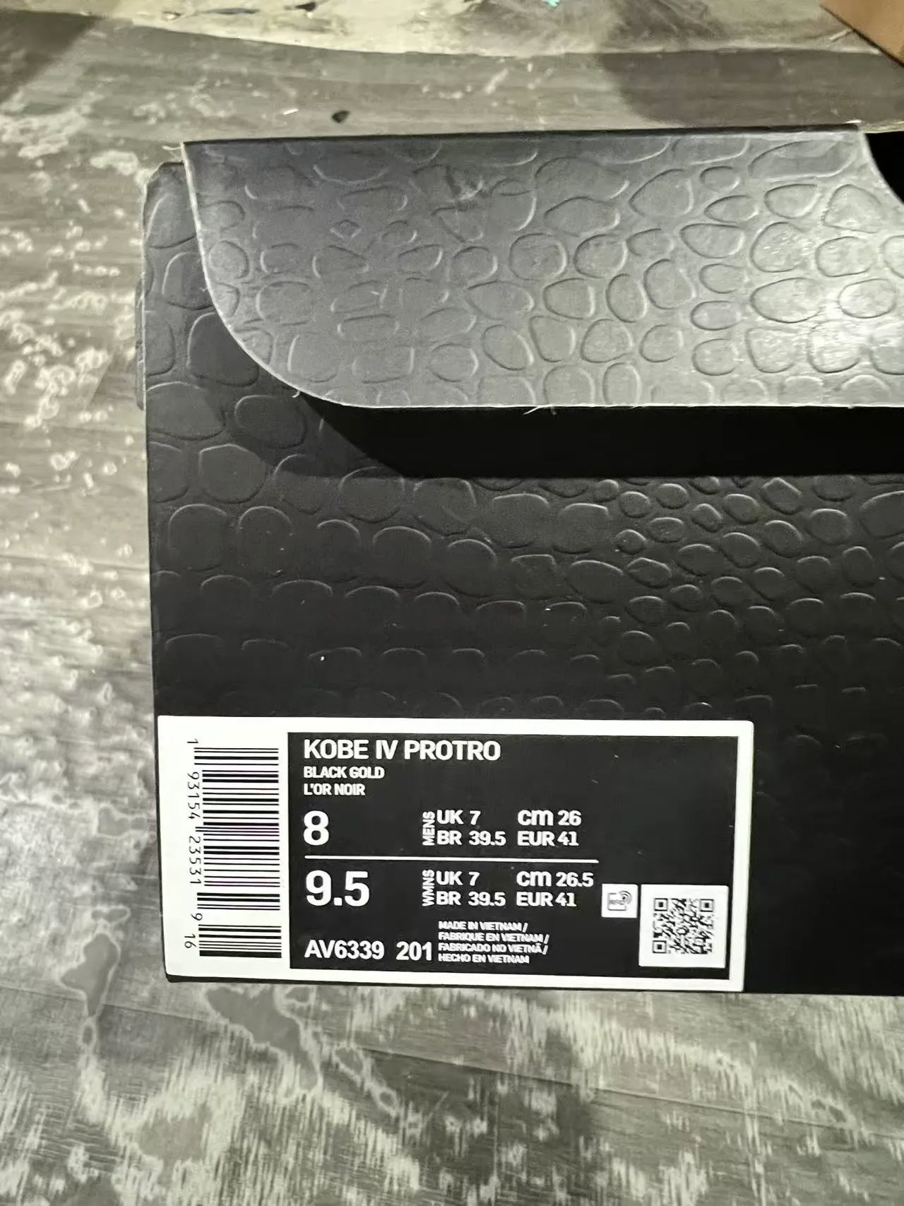 Nike Kobe Black Gold Silueta Low-Top Brillante Cuero Patentado Dedo Zapatos de Baloncesto 10