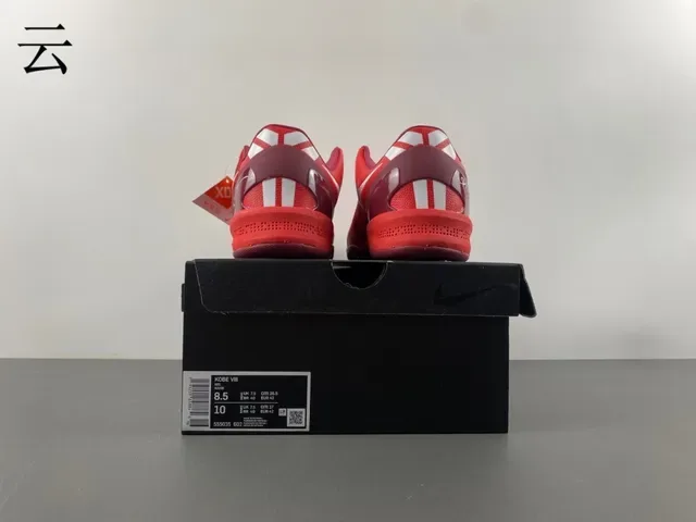 Nike Kobe লাল সাদা নিট উপর হার্ট মোটিফ প্রিন্ট বাস্কেটবল জুতো 18