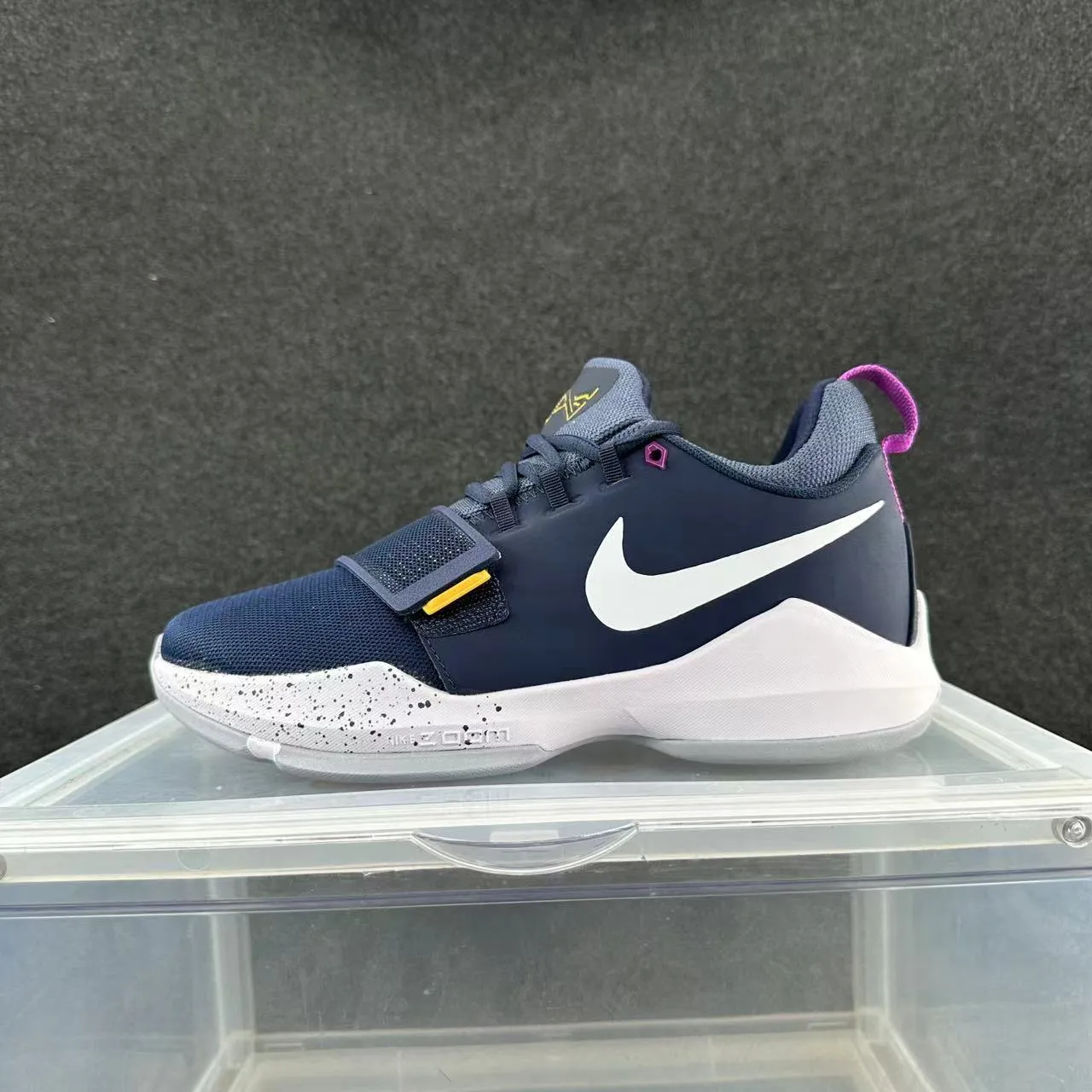 Nike Kyrie Navy White Low-Top Midfoot Strap Basketball Shoes 2
