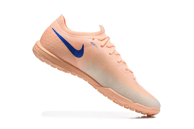 Nike Tênis de futebol turf com upper de knit laranja e azul silueta low-cut 3