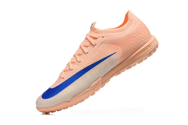 Nike Tênis de futebol turf com upper de knit laranja e azul silueta low-cut 4