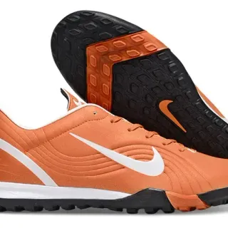 Nike chaussures de football indoor orange et blanc basse coupe avec haut synthétique