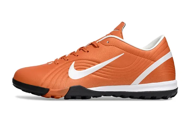 Nike Orange White Low-Cut Synthetic Upper Indoor Soccer Shoes 6