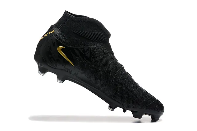 Nike Phantom GT Noir et Or Terrain Ferme Chaussures de Football 4