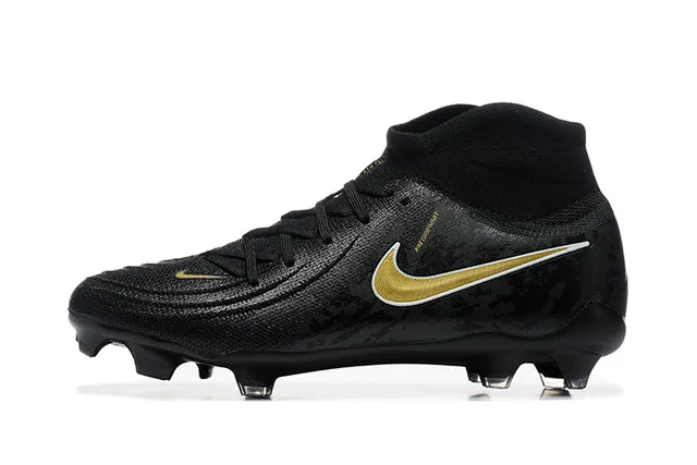 Nike Phantom GT Noir et Or Terrain Ferme Chaussures de Football 10