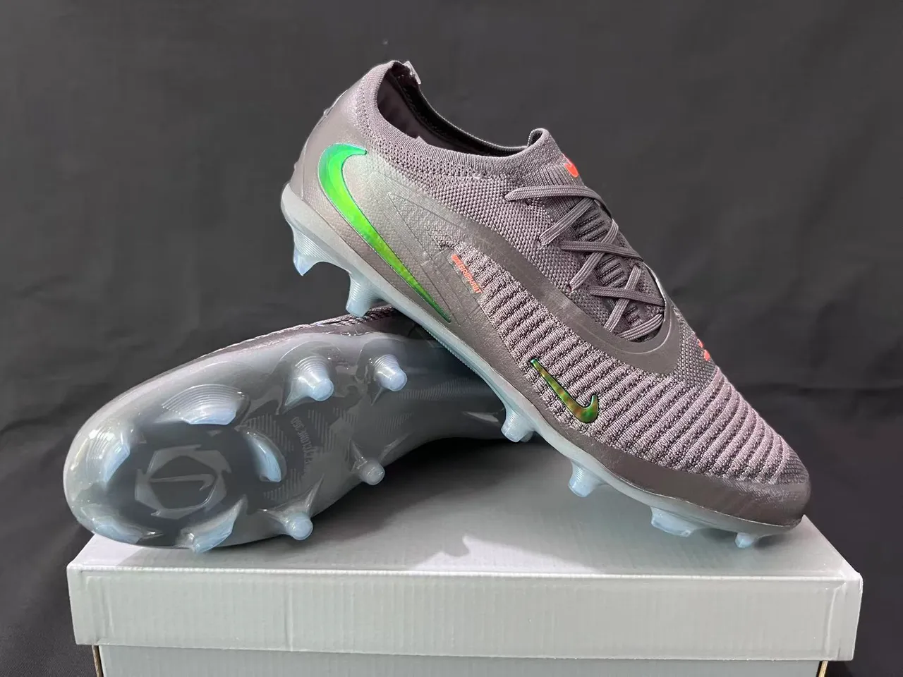 Nike Phantom GT Noir Iridiscent Vert Firm-Ground Chaussures de Football 10