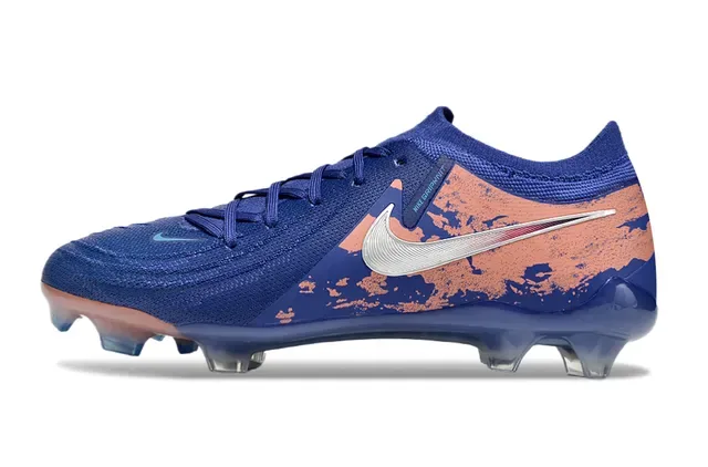 Nike Phantom GT नीला और कॉरल Distressed Knit Firm-Ground फुटबॉल जूते 7