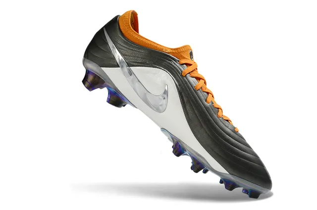 Nike Phantom GT Brilliance أحذية كرة القدم للأرض الصلبة 2