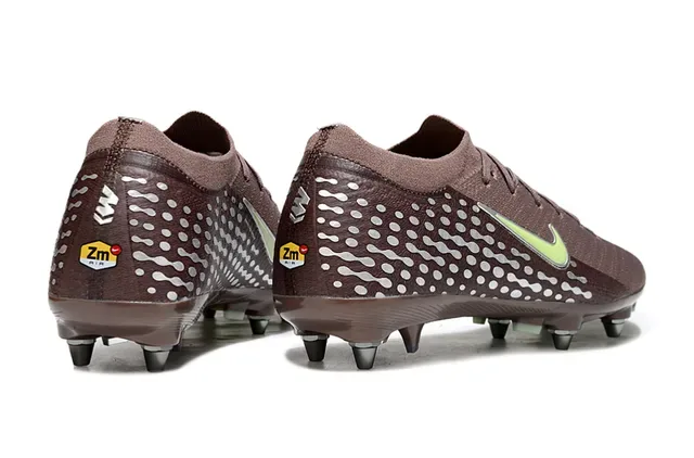 Nike Phantom GT 棕绿针织鞋面 波点图案 碎钉足球鞋 5