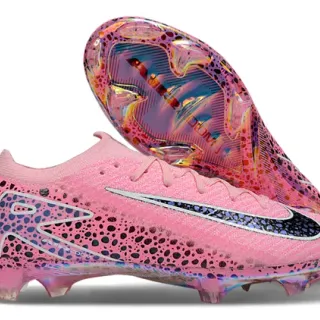 Nike Phantom GT Chaussures de football rose tachetées holographiques pour terrain ferme