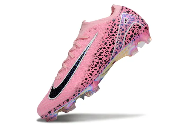 Nike Phantom GT Chaussures de football rose tachetées holographiques pour terrain ferme 3