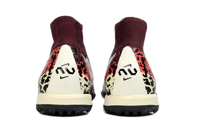 Nike Phantom GT Turf sapatos de futebol com estampado de leopardo borgonha para grama 4