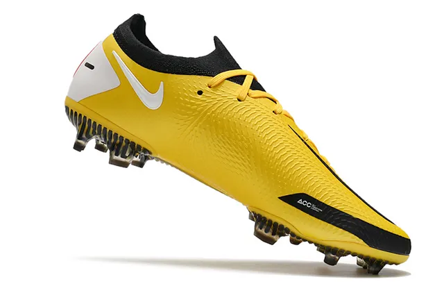 Nike Phantom GT White Firm-Ground 足球鞋 11