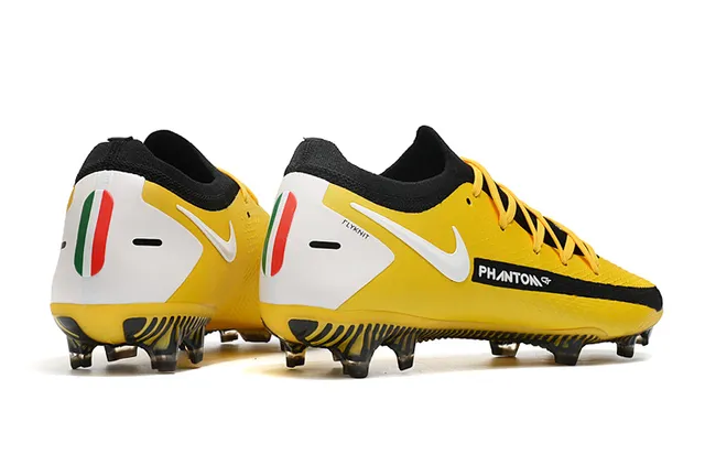 Nike Phantom GT White Firm-Ground 足球鞋 15