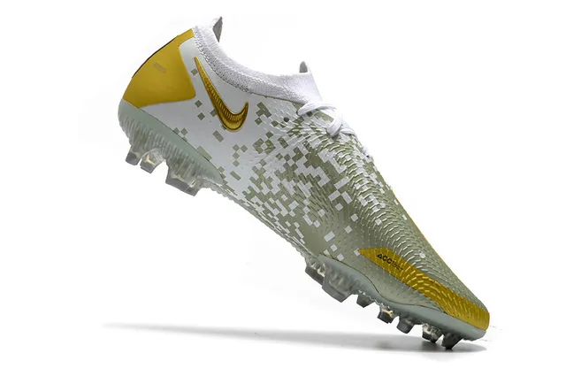 Nike Phantom GT White Firm-Ground 足球鞋 17