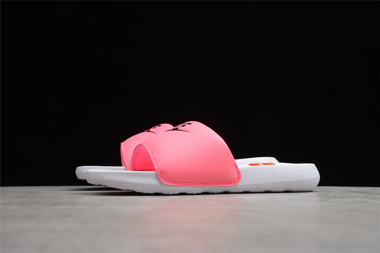 Nike وردي أبيض حزام عريض قدمية مولدة نعال 6