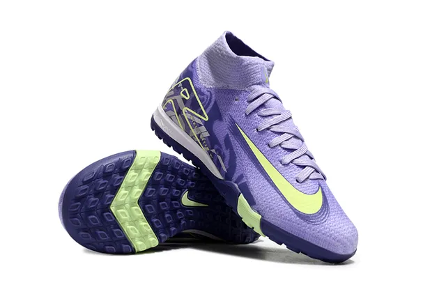 Nike বেগুনি সবুজ কাঁথা মোজা কলার উপর গ্রাফিক ওভারলে ডিটেইলিং ইনডোর সকার জুতো 2