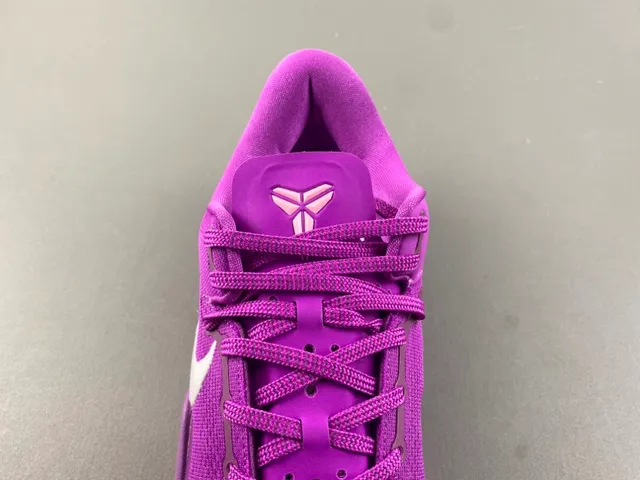 Nike बैंगनी सफेद बुनाई ऊपरी निम्न-कट सिल्हूट बास्केटबॉल जूते 6