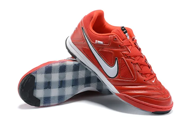 Nike Rojo Negro Cuero Acolchado Superior Cuello Bajo Zapatillas de Fútbol Indoor 3