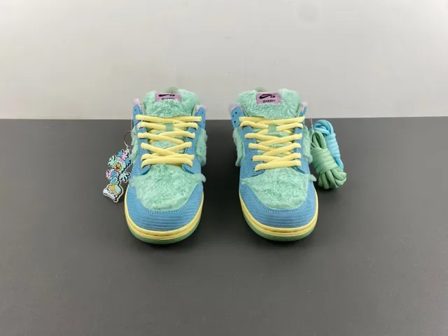 Nike SB Dunk Low Corduroy Faux Fur Cartoon Patch Skateboard Shoes 12